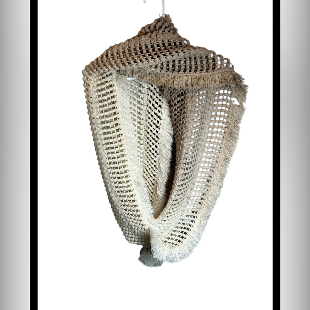 Steve Madden Y2K White Brown Ombré Knit Infinity Scarf - Picture 3 of 3